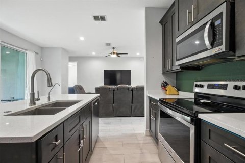 Villa ou maison à vendre à Deltona, Floride: 4 chambres, 155.89 m2 № 1798521 - photo 12