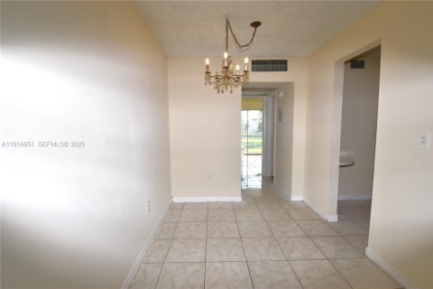 Copropriété à vendre à Miami Gardens, Floride: 1 chambre, 61.32 m2 № 1986793 - photo 5