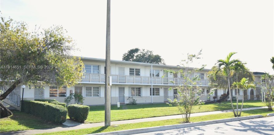 Condo à Miami Gardens, Floride, 1 chambre № 1986793