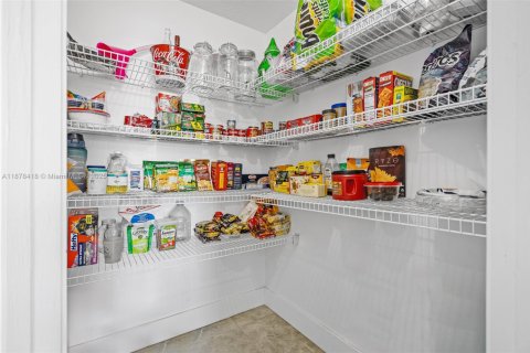 Casa en alquiler en Miramar, Florida, 4 dormitorios, 286.14 m2 № 1980989 - foto 29