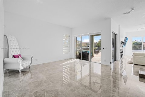 Casa en alquiler en Miramar, Florida, 4 dormitorios, 286.14 m2 № 1980989 - foto 12