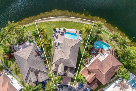 Casa en alquiler en Miramar, Florida, 4 dormitorios, 286.14 m2 № 1980989 - foto 7