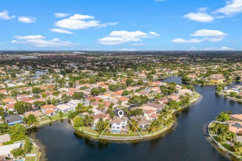 Casa en alquiler en Miramar, Florida, 4 dormitorios, 286.14 m2 № 1980989 - foto 6