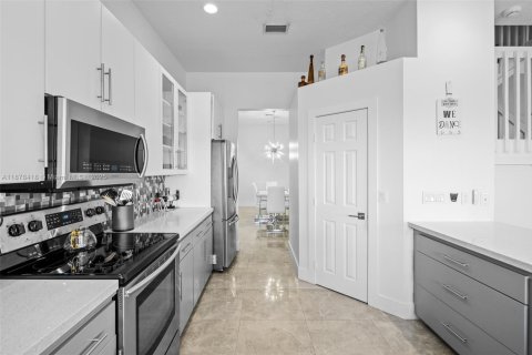 Casa en alquiler en Miramar, Florida, 4 dormitorios, 286.14 m2 № 1980989 - foto 28