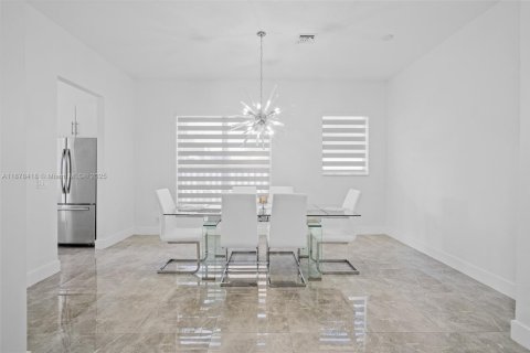 Casa en alquiler en Miramar, Florida, 4 dormitorios, 286.14 m2 № 1980989 - foto 15