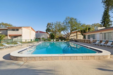 Touwnhouse à vendre à Saint Petersburg, Floride: 2 chambres, 112.88 m2 № 1558417 - photo 5