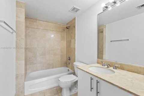 Copropriété à louer à Miami, Floride: 1 chambre, 64.57 m2 № 2168745 - photo 11