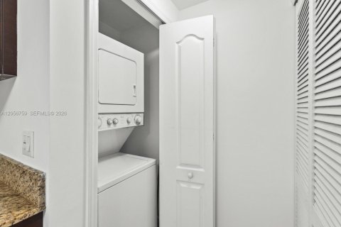 Copropriété à louer à Miami, Floride: 1 chambre, 64.57 m2 № 2168745 - photo 12