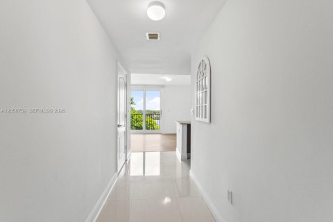 Copropriété à louer à Miami, Floride: 1 chambre, 64.57 m2 № 2168745 - photo 7