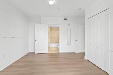 Copropriété à louer à Miami, Floride: 1 chambre, 64.57 m2 № 2168745 - photo 15
