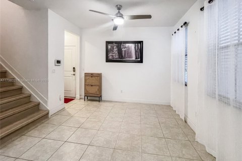 House in Tamarac, Florida 4 bedrooms, 193.05 sq.m. № 1711852 - photo 11