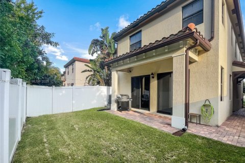 House in Tamarac, Florida 4 bedrooms, 193.05 sq.m. № 1711852 - photo 4