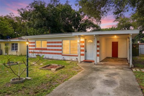 House in Largo, Florida 2 bedrooms, 83.61 sq.m. № 2237481