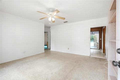 Villa ou maison à vendre à Largo, Floride: 2 chambres, 83.61 m2 № 2237481 - photo 5