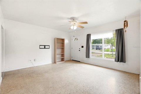 Villa ou maison à vendre à Largo, Floride: 2 chambres, 83.61 m2 № 2237481 - photo 7