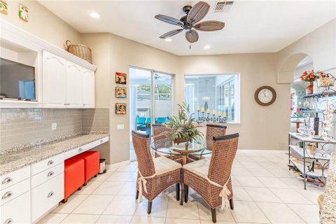 Casa en venta en Brooksville, Florida, 3 dormitorios, 330.73 m2 № 1885212 - foto 15
