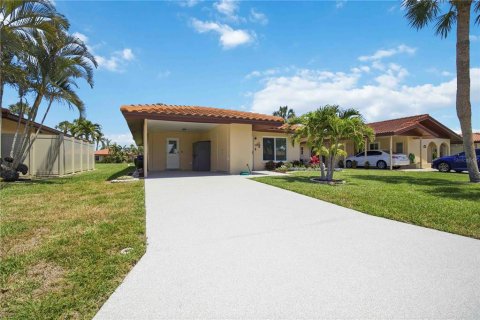 House in Bradenton, Florida 2 bedrooms, 101.73 sq.m. № 2110029 - photo 4