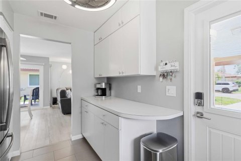 House in Bradenton, Florida 2 bedrooms, 101.73 sq.m. № 2110029 - photo 22