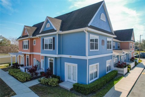 Condominio en venta en Kissimmee, Florida, 4 dormitorios, 136.57 m2 № 1572806 - foto 1