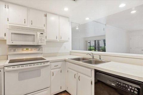 Copropriété à louer à Sarasota, Floride: 2 chambres, 89.84 m2 № 1885954 - photo 19