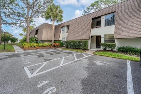 Copropriété à louer à Sarasota, Floride: 2 chambres, 89.84 m2 № 1885954 - photo 4