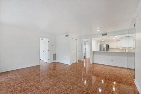 Copropriété à louer à Sarasota, Floride: 2 chambres, 89.84 m2 № 1885954 - photo 13
