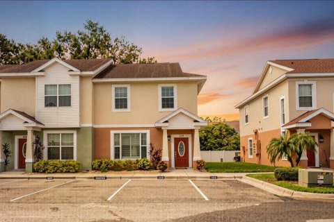 Touwnhouse à vendre à Plant City, Floride: 3 chambres, 161 m2 № 1904756 - photo 1