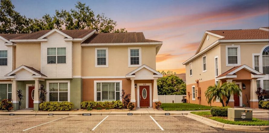 Touwnhouse à Plant City, Floride 3 chambres, 161 m2 № 1904756