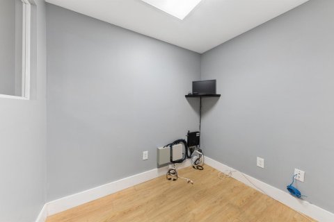 Commercial property in Delray Beach, Florida № 2399946 - photo 13