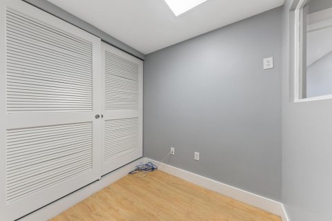 Commercial property in Delray Beach, Florida № 2399946 - photo 16