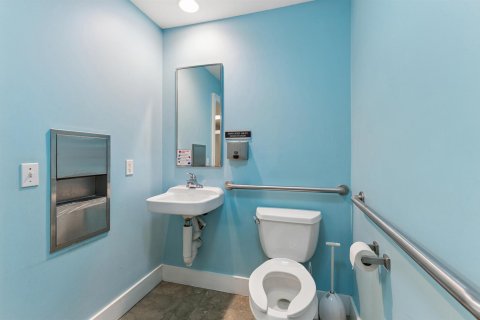 Commercial property in Delray Beach, Florida № 2399946 - photo 12