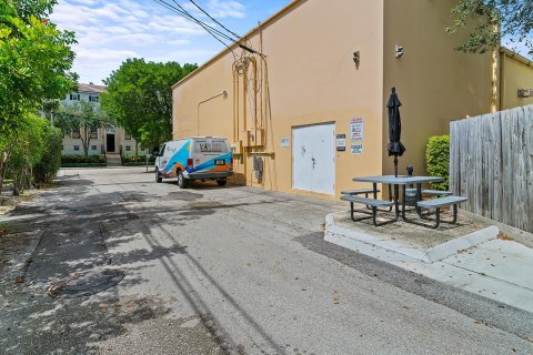 Commercial property in Delray Beach, Florida № 2399946 - photo 21