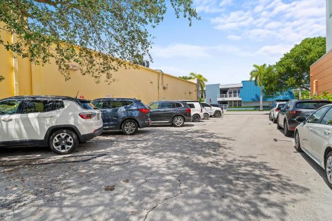 Commercial property in Delray Beach, Florida № 2399946 - photo 20