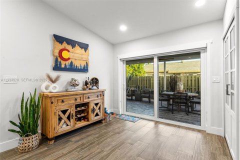 Touwnhouse à louer à Miami, Floride: 2 chambres, 102.56 m2 № 1993299 - photo 18