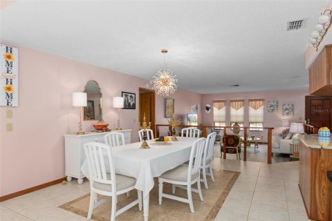 House in Homosassa, Florida 2 bedrooms, 168.52 sq.m. № 2109980 - photo 17
