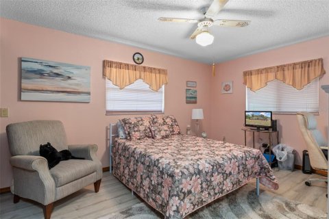 House in Homosassa, Florida 2 bedrooms, 168.52 sq.m. № 2109980 - photo 27