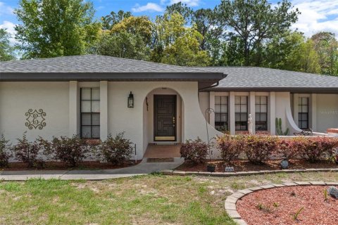 House in Homosassa, Florida 2 bedrooms, 168.52 sq.m. № 2109980 - photo 4
