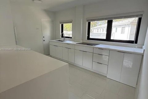 Appartement à Coral Gables, Floride 2 chambres, 73.39 m2 № 2422025