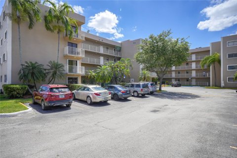 Condominio en venta en Miami, Florida, 2 dormitorios, 91.6 m2 № 1127998 - foto 1