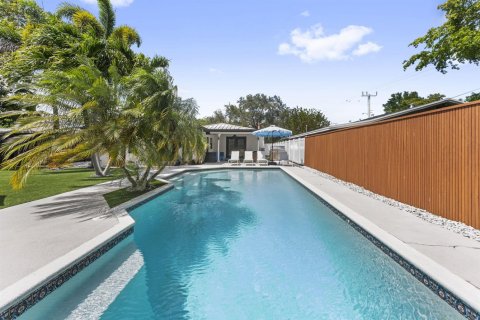 Casa en venta en Fort Lauderdale, Florida, 4 dormitorios, 159.05 m2 № 2179799 - foto 26