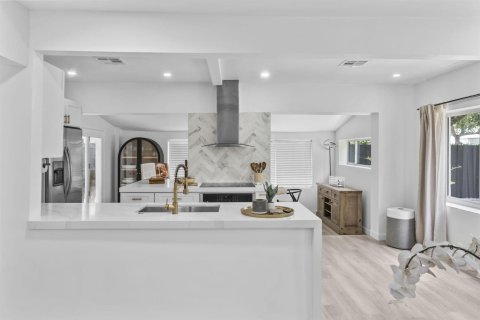 Casa en venta en Fort Lauderdale, Florida, 4 dormitorios, 159.05 m2 № 2179799 - foto 5