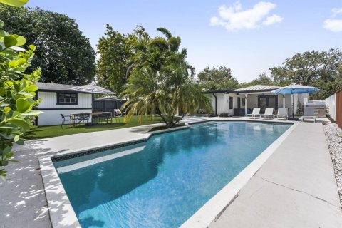 Casa en venta en Fort Lauderdale, Florida, 4 dormitorios, 159.05 m2 № 2179799 - foto 3