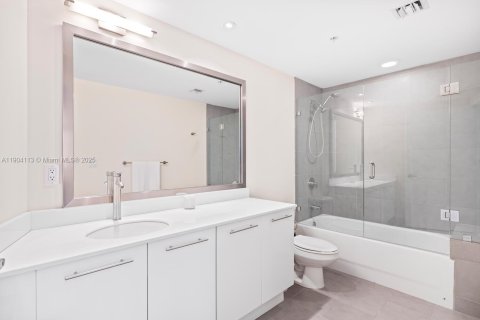 Купить кондоминиум в Майами, Флорида 3 спальни, 140.1м2, № 1956474 - фото 20