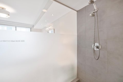 Купить кондоминиум в Майами, Флорида 3 спальни, 140.1м2, № 1956474 - фото 17