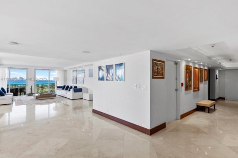 Condominio en venta en Miami Beach, Florida, 4 dormitorios, 426.14 m2 № 2020382 - foto 5