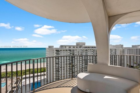 Condominio en venta en Miami Beach, Florida, 4 dormitorios, 426.14 m2 № 2020382 - foto 26