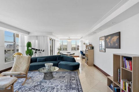 Condominio en venta en Miami Beach, Florida, 4 dormitorios, 426.14 m2 № 2020382 - foto 23