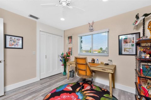 House in Punta Gorda, Florida 4 bedrooms, 178.93 sq.m. № 2223479 - photo 26