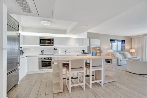 Снять в аренду кондоминиум в Майами-Бич, Флорида 1 спальня, 82.59м2, № 1935034 - фото 21