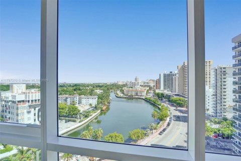 Снять в аренду кондоминиум в Майами-Бич, Флорида 1 спальня, 82.59м2, № 1935034 - фото 6